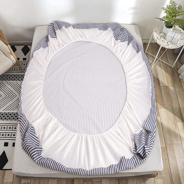 100% Waterproof Mattress Protector Cover Is Made Of Polish Fabric